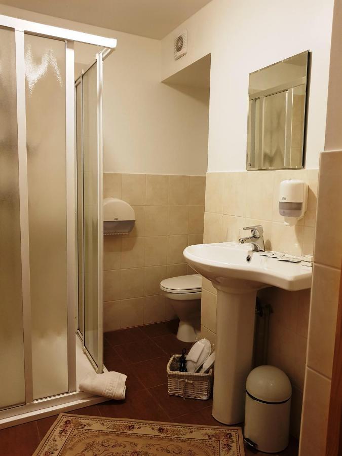 Hotel Ungurmuiza à Auciems Extérieur photo