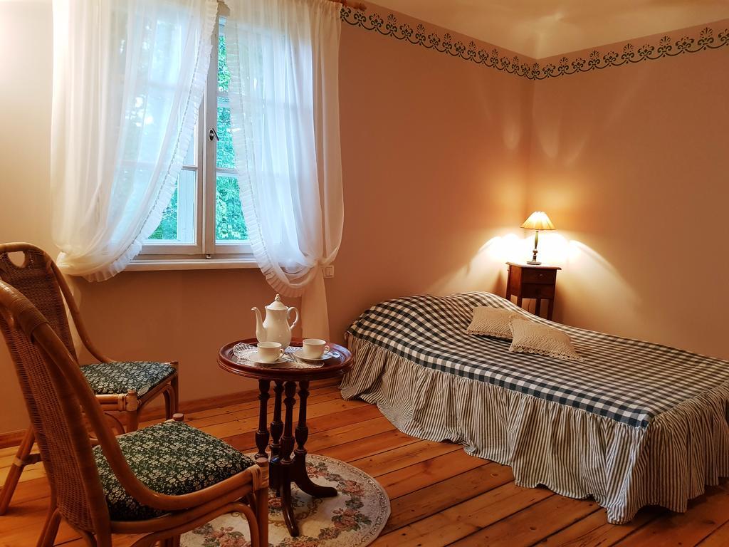 Hotel Ungurmuiza à Auciems Extérieur photo